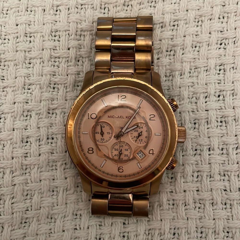 Michael kors rose gold watch